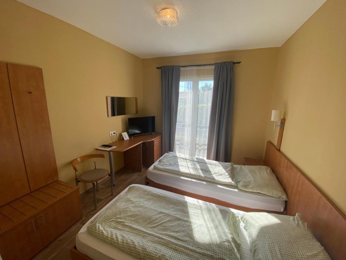 Kalcit Tourist Motel Белапатфалва Екстериор снимка