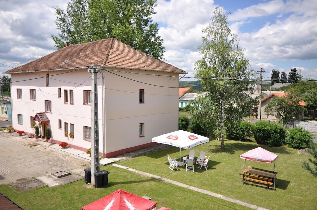 Kalcit Tourist Motel Белапатфалва Екстериор снимка